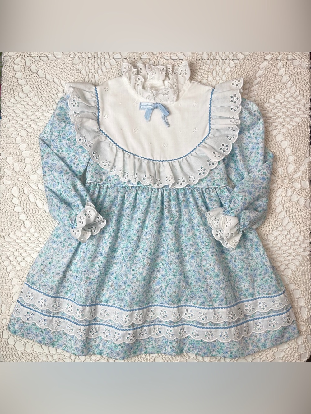 Vintage 1980s Sears WTP Girls 5 Years Blue Floral Cottagecore Long Sleeve Dress